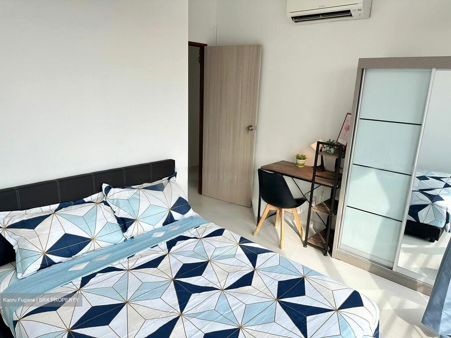 The Esparis (D18), Condominium #460247941